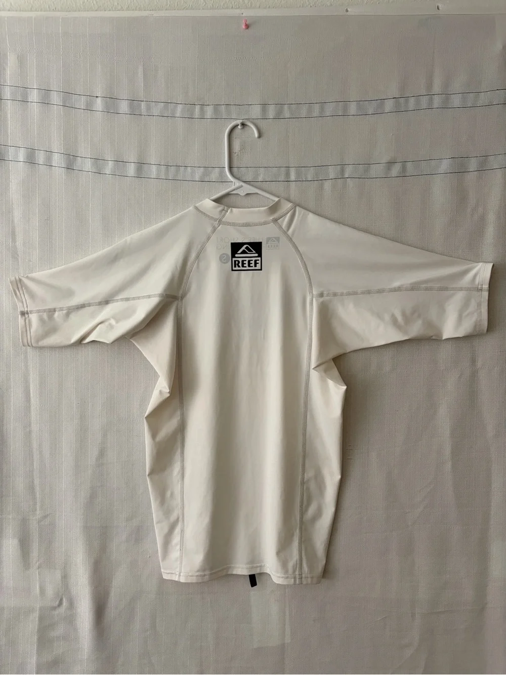 Reef Life’s Youth Size S Short Go Surfing Rash Guard Ivory(A591)